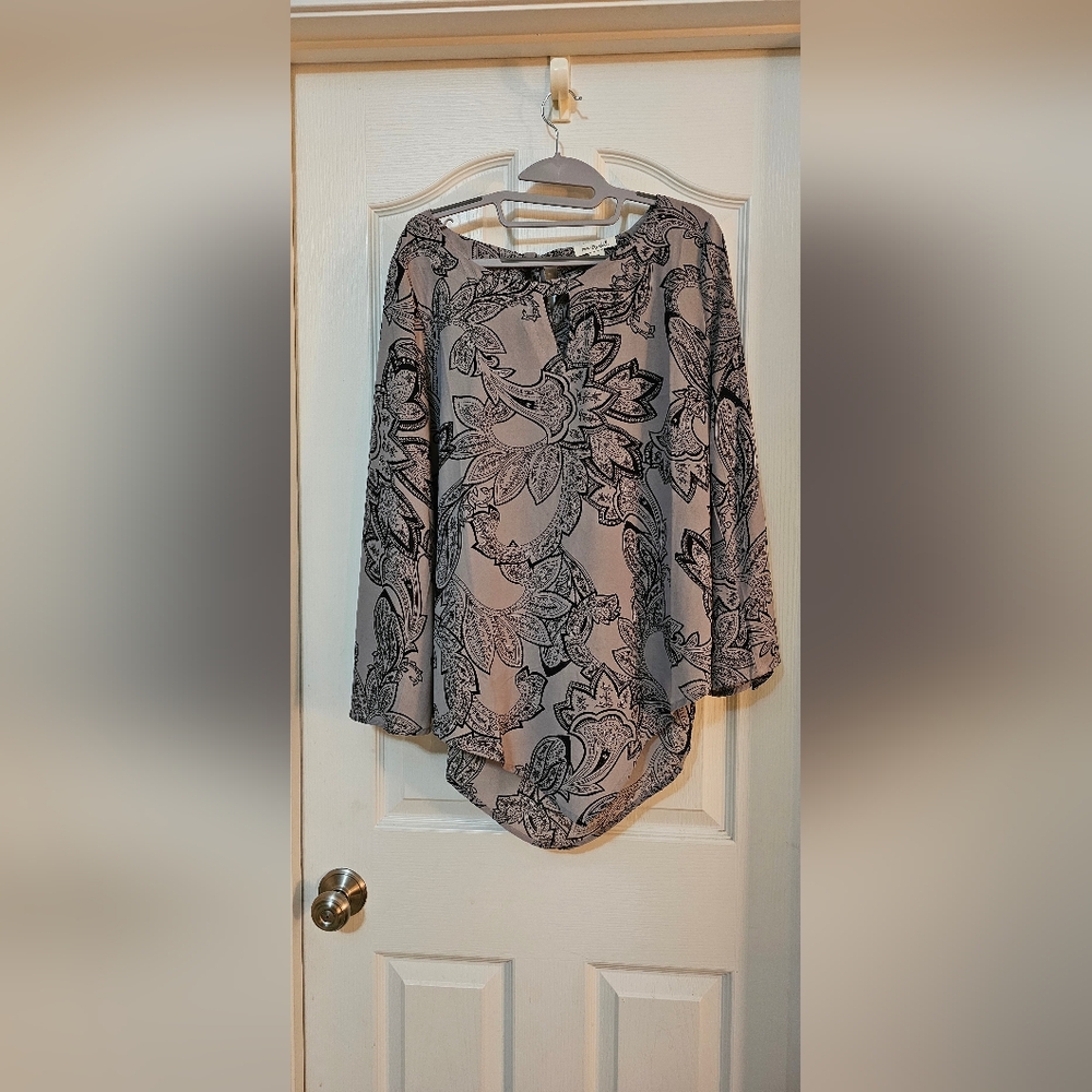 Gray Tan Asymmetrical Tunic with 3/4 Sleeves